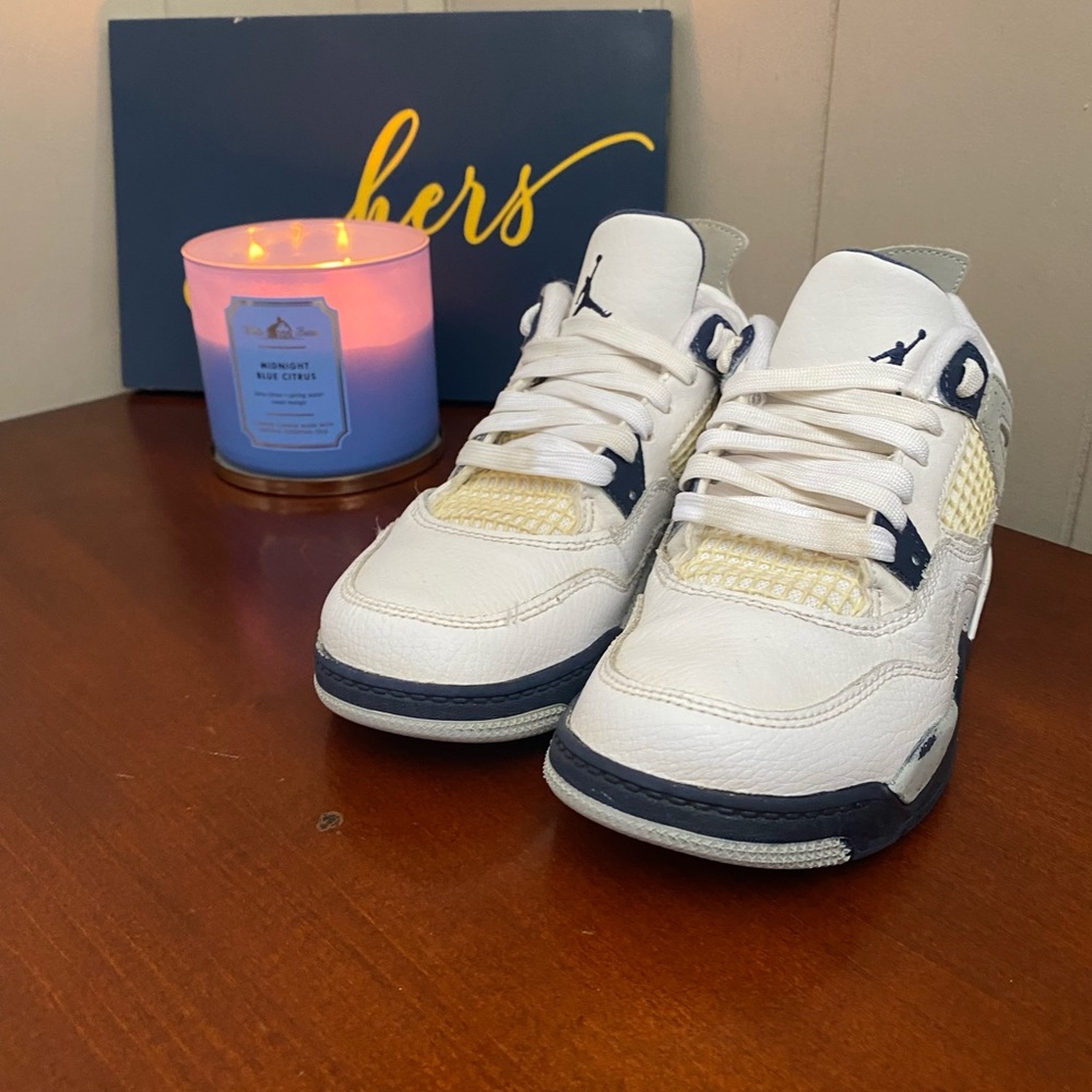 Air Jordan 4
